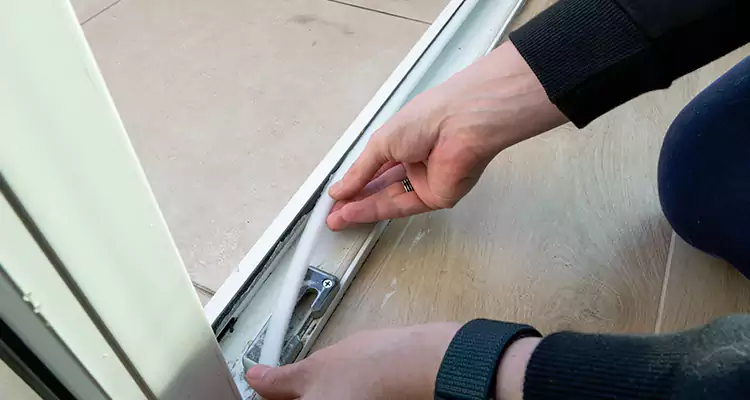Garage Door Off Track Repair in Lake Butler, FL